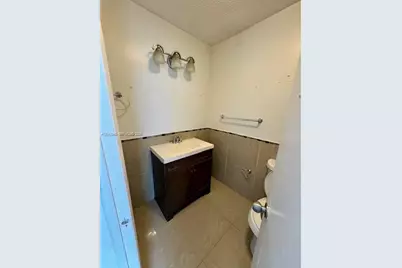 2029 NW 46th Ave #E202, Lauderhill, FL 33313 - Photo 15