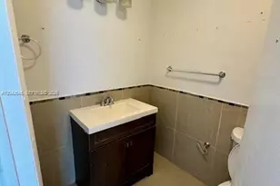 2029 NW 46th Ave, Lauderhill, FL 33313 - Photo 15
