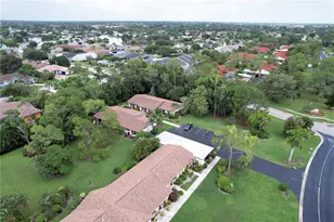 1001 Pine Isle Ln, Naples, FL 34112 - Photo 33
