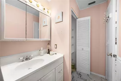 1001 Pine Isle Ln #1001, Naples, FL 34112 - Photo 17