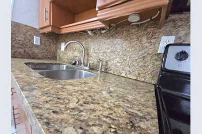 2441 NW 13th St #62, Miami, FL 33125 - Photo 7