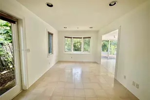 22 SE 11th St, Fort Lauderdale, FL 33316 - Photo 9