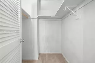 19380 Collins Ave, Sunny Isles Beach, FL 33160 - Photo 23