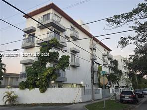 2389 NW 26th St #2B - 2389 NW 26th St #2B, Miami, FL 33142 Luxury Property | Jose Angel Pina