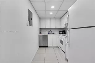 17530 NW 68th Ave, Hialeah, FL 33015 - Photo 19