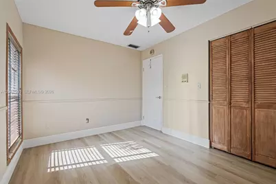18805 W Lake Dr #18805, Hialeah, FL 33015 - Photo 29