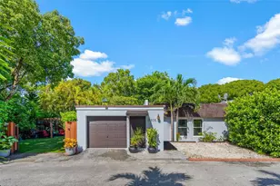 18805 W Lake Dr, Hialeah, FL 33015 - Photo 1
