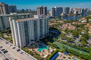 19380 Collins Ave, Sunny Isles Beach, FL 33160 - Photo 33