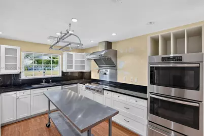 1728 NW 20th St, Homestead, FL 33030 - Photo 35