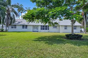 1728 NW 20th St, Homestead, FL 33030 - Photo 5