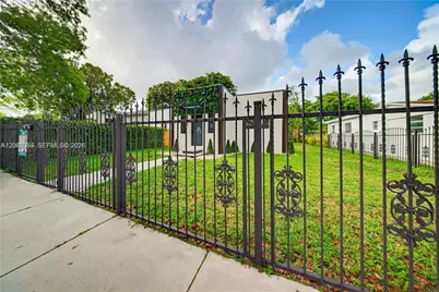 1021 NW 48th St, Miami, FL 33127 - Photo 29
