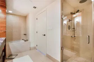 6801 Collins Ave, Miami Beach, FL 33141 - Photo 17