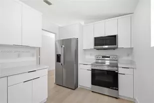 4114 Sapphire St, Weston, FL 33331 - Photo 5