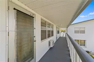 237 Camden J, West Palm Beach, FL 33417 - Photo 7