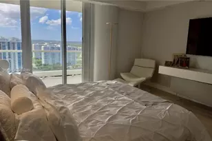 7000 Island Blvd, Aventura, FL 33160 - Photo 13