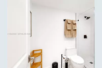 177 Ocean Lane Dr #213, Key Biscayne, FL 33149 - Photo 13