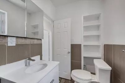 570 NE 68th St #1, Miami, FL 33138 - Photo 17