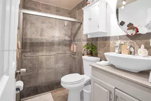 9675 NW 26th Pl, Sunrise, FL 33322 - Photo 5