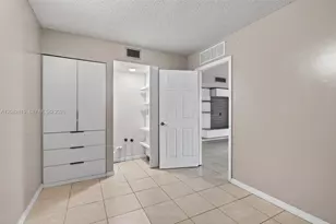8065 SW 107th Ave, Miami, FL 33173 - Photo 15