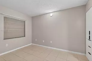 8065 SW 107th Ave, Miami, FL 33173 - Photo 13