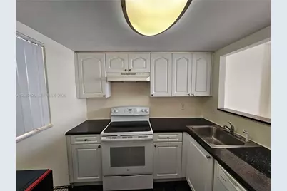 15600 NW 7th Ave #704, Miami, FL 33169 - Photo 9