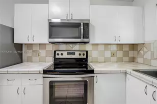 5020 Sanctuary Way, West Palm Beach, FL 33417 - Photo 7