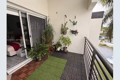 9731 Fontainebleau Blvd #F314, Miami, FL 33172 - Photo 11