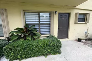 10008 NW 6th St, Pembroke Pines, FL 33024 - Photo 1