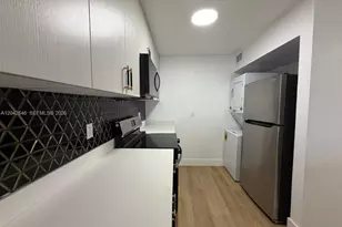 10008 NW 6th St, Pembroke Pines, FL 33024 - Photo 5