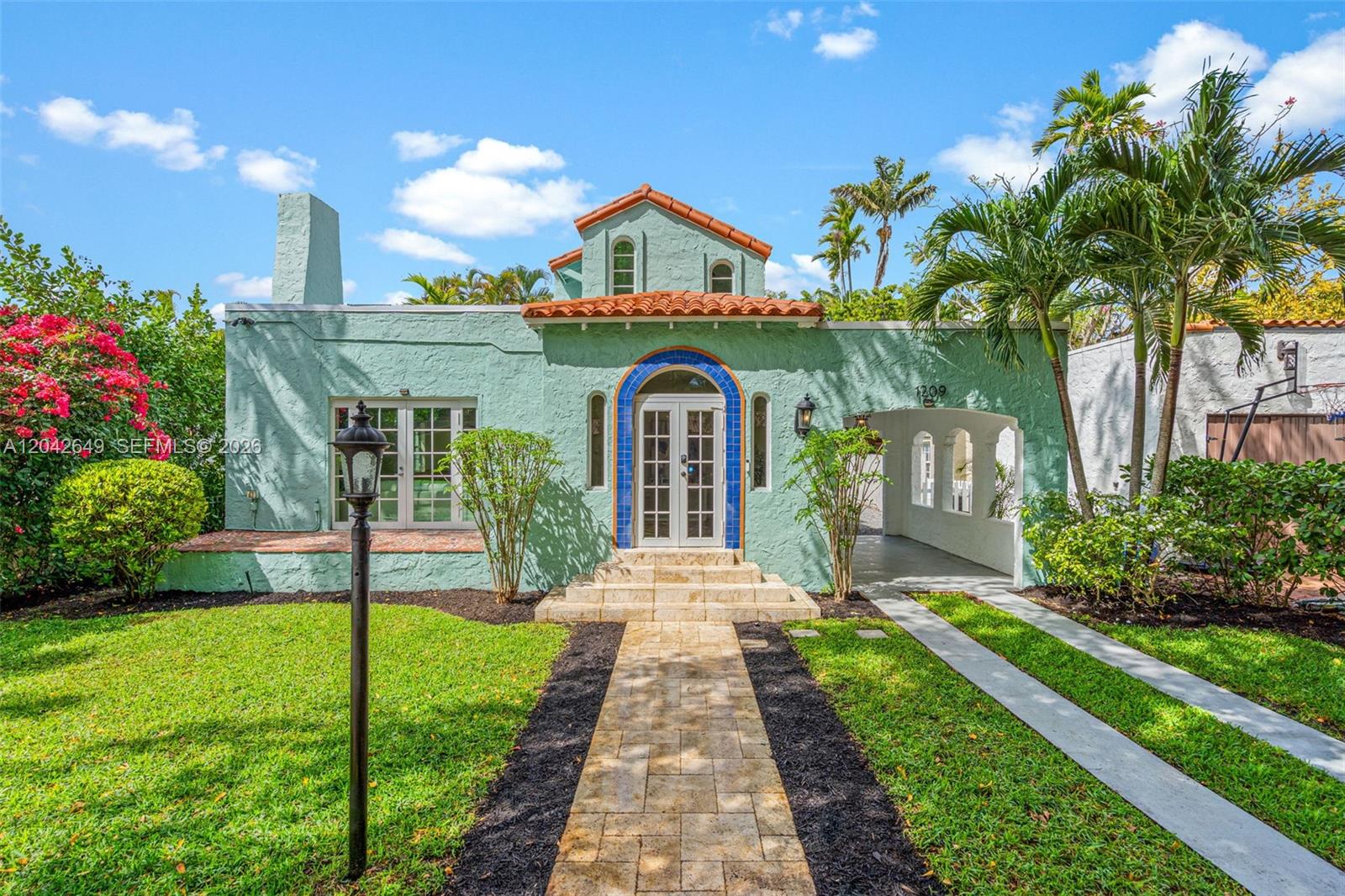 1209 La Mancha Ave - 1209 La Mancha Ave, Coral Gables, FL 33134 Luxury Property | Jose Angel Pina