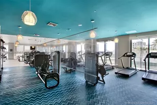 121 NE 34th St, Miami, FL 33137 - Photo 17