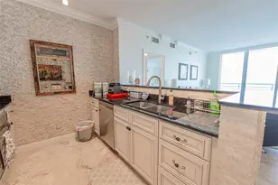 325 S Biscayne Blvd, Miami, FL 33131 - Photo 5