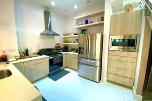 2732 SW 26th St, Miami, FL 33133 - Photo 7