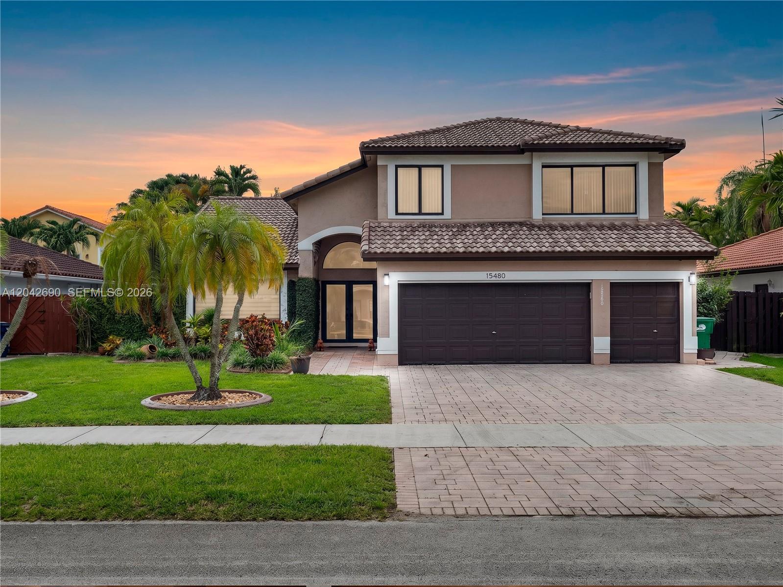 15480 SW 148th St - 15480 SW 148th St, Miami, FL 33196 Luxury Property | Jose Angel Pina