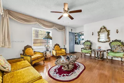 3260 SW 2nd St, Miami, FL 33135 - Photo 9
