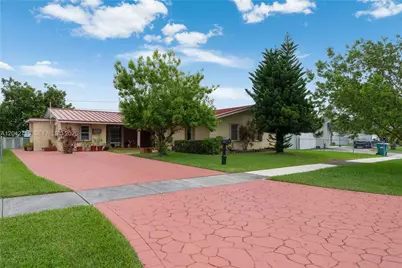 10315 SW 200th St, Cutler Bay, FL 33157 - Photo 5