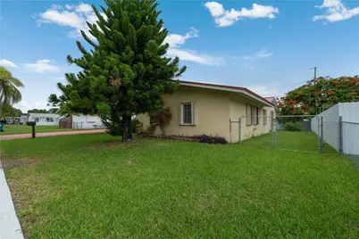 10315 SW 200th St, Cutler Bay, FL 33157 - Photo 3