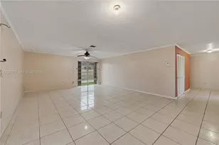 10315 SW 200th St, Cutler Bay, FL 33157 - Photo 7