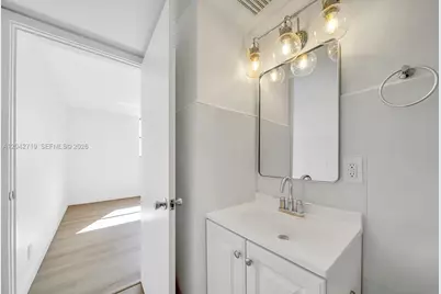501 SW 1st St #502, Miami, FL 33130 - Photo 15