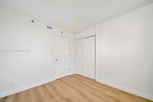 501 SW 1st St, Miami, FL 33130 - Photo 21