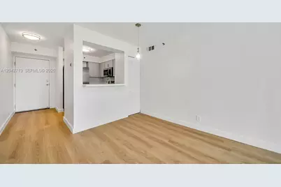 501 SW 1st St #502, Miami, FL 33130 - Photo 5