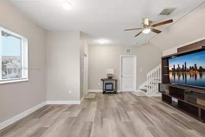 1233 NW 4th Ln, Florida City, FL 33034 - Photo 7