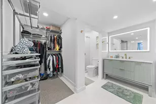 20100 W Country Club Dr, Aventura, FL 33180 - Photo 21
