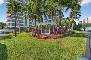 3500 Mystic Pointe Dr, Aventura, FL 33180 - Photo 27
