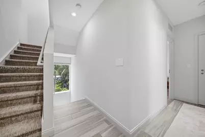 710 NE 3rd Ave, Fort Lauderdale, FL 33304 - Photo 27