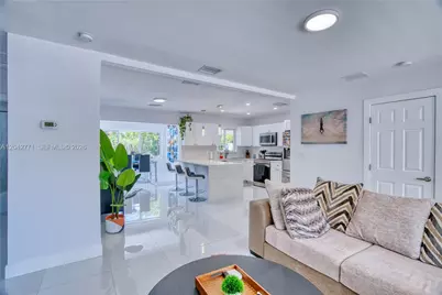 132 Almar Dr, Wilton Manors, FL 33334 - Photo 17