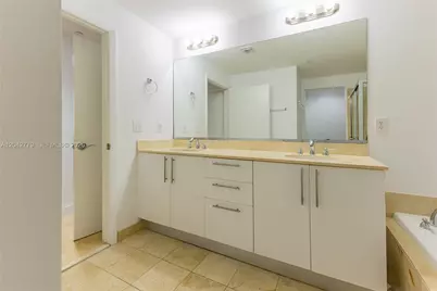 3330 NE 190th St #1112, Aventura, FL 33180 - Photo 31