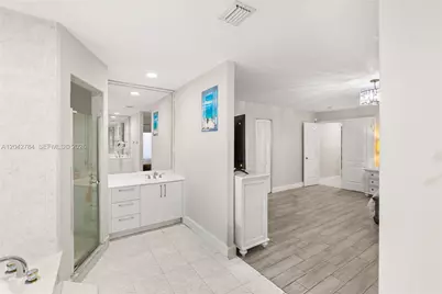 9840 NW 28th Ter, Doral, FL 33172 - Photo 35