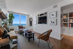 400 South Pointe Dr, Miami Beach, FL 33139 - Photo 13