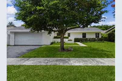 10262 SW 127th Pl, Miami, FL 33186 - Photo 3